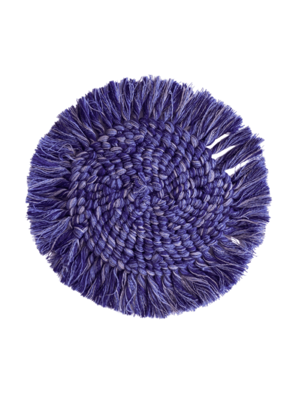 Vienas violetinis macrame padėkliukas